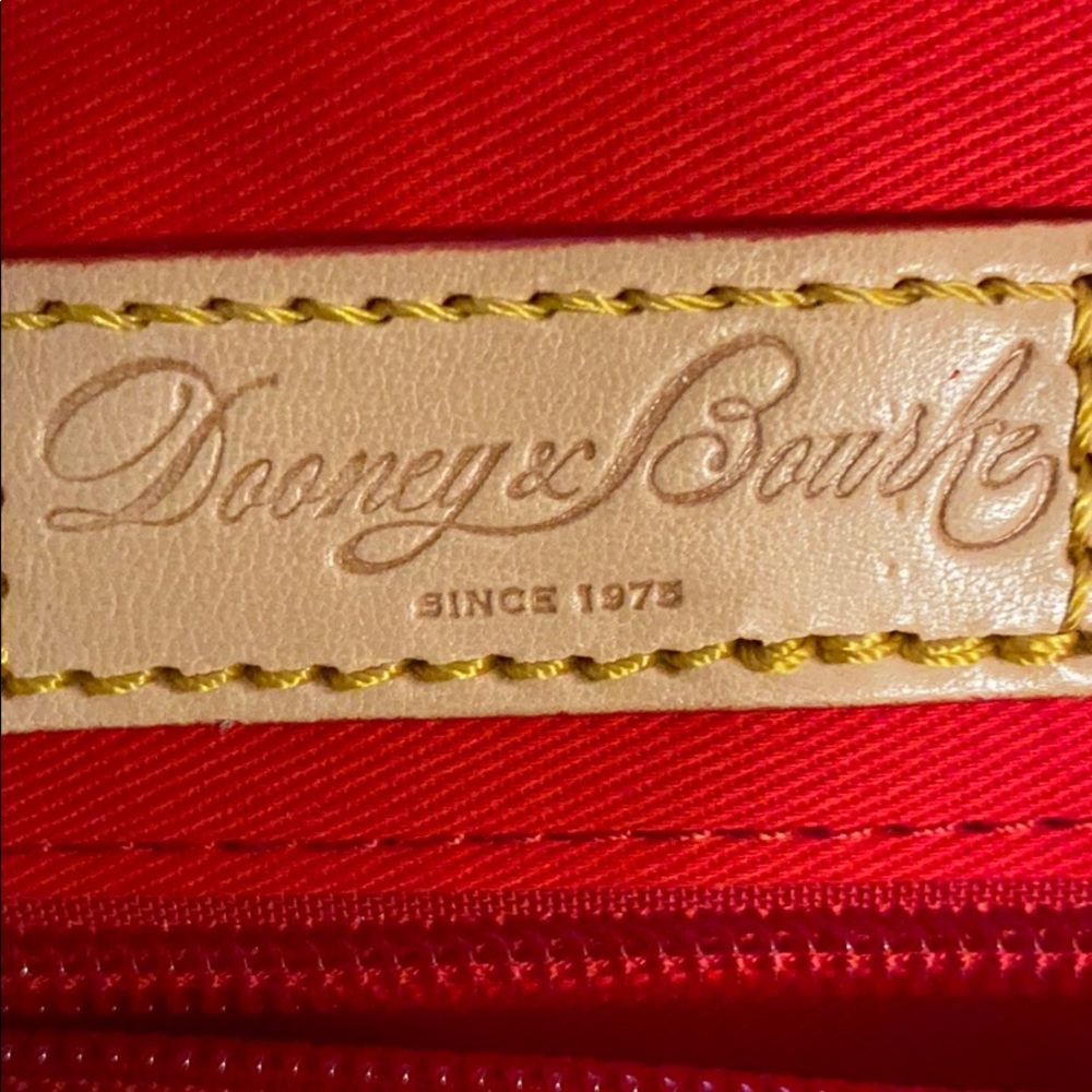 NWOT Dooney & Bourke Lg Tote, Wristlet & Keโฆ - Picture 14 of 16